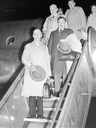 7 januari 1948: Beel, Drees en Jonkman keren terug uit Indië