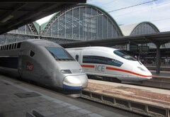 TGV 4405 en ICE International 4654 op Frankfurt am Main Hbf.