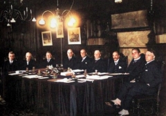 v.l.n.r.: Oud, Marchant, De Wilde, Van Schaik, De Graeff, Colijn, Kalff, Verschuur en Deckers