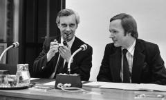 Persconferentie Glastra van Loon en Terlouw