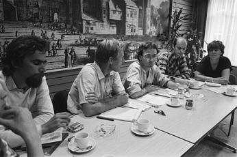 Persconferentie over het initiatief tot een links samenwerkingsverband tussen CPN, PSP en PPR voor een "linkse doorbraak".