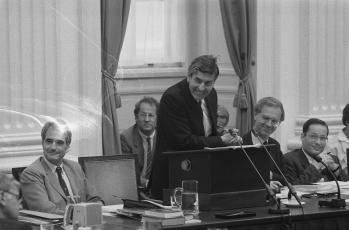 Regeringsverklaring kabinet Lubbers-II premier Lubbers tijdens de regeringsverk