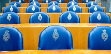 Stoelen plenaire zaal Tweede Kamer
